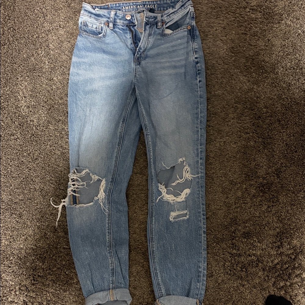 American Eagle Outfitters Women's Light Blue Ripped Boyfriend Jeans
